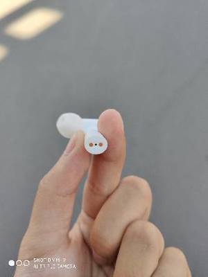小米Air蓝牙耳机左耳充不进电的原因与解决方法